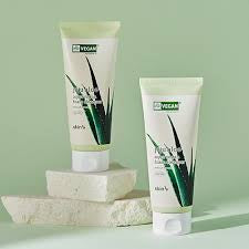 Skin79 Jeju Aloe Foam Cleanser 150ml